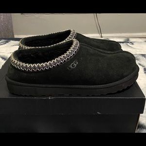 Men UGG slippers size 11